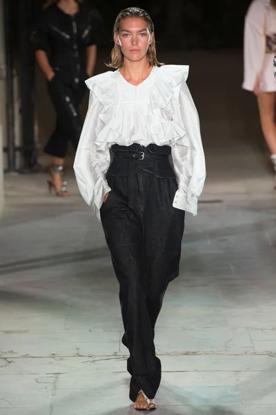 Look 38